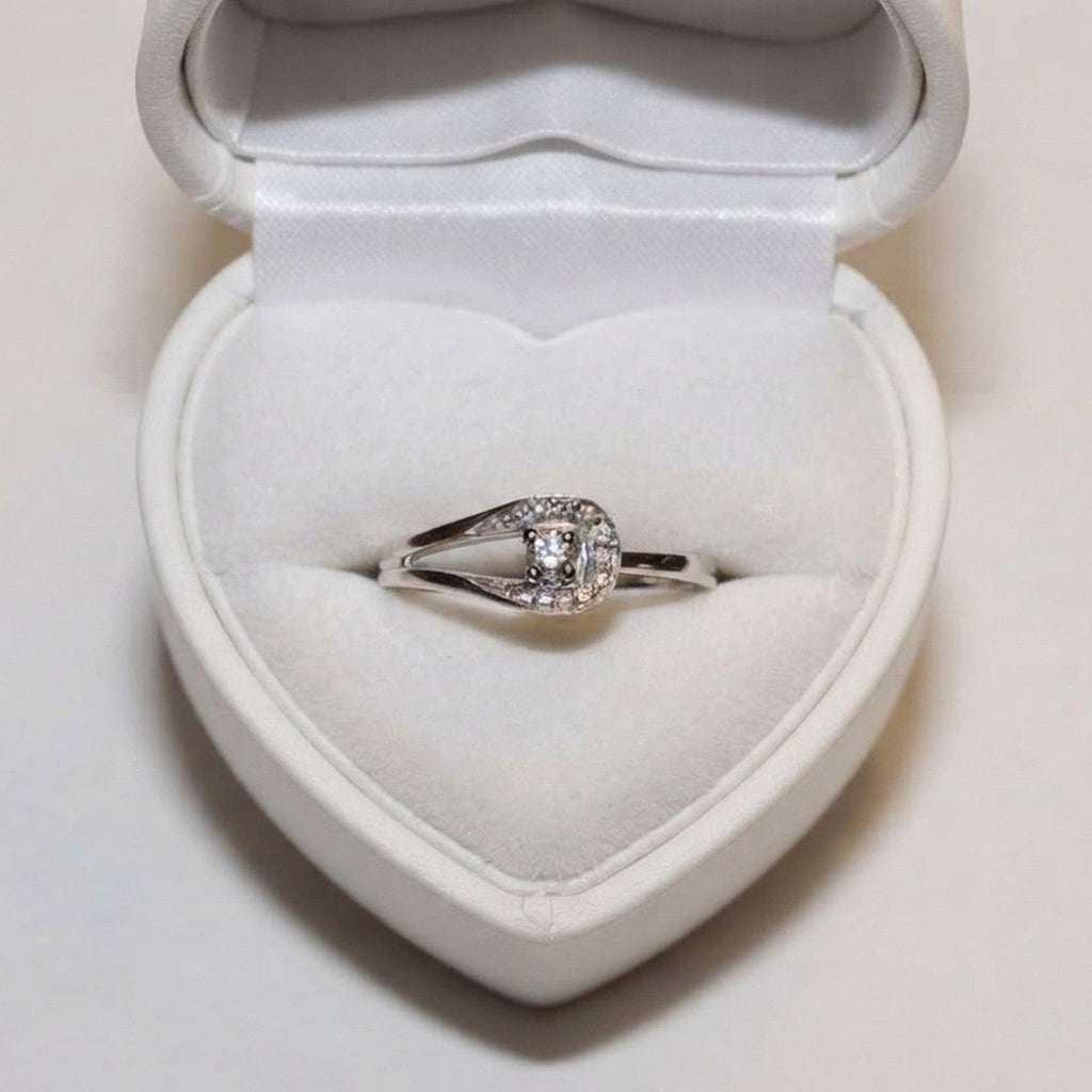 18ct White Gold 0.14ct Diamond Abstract Ring 11109