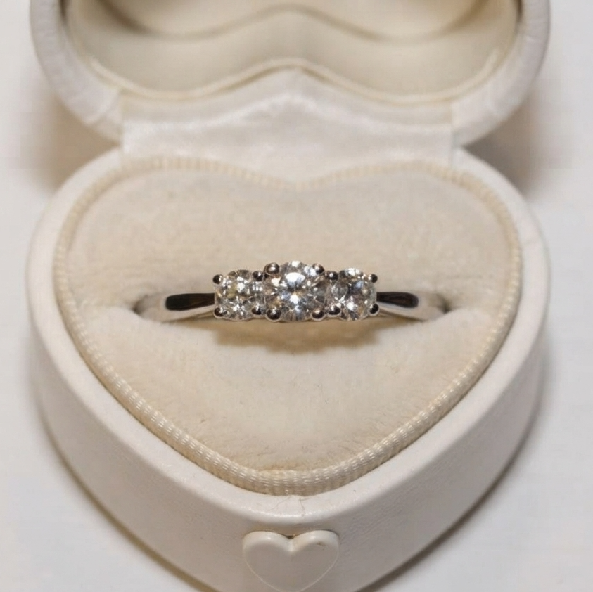 18ct White Gold 0.37ct Diamond Trilogy Ring 11114