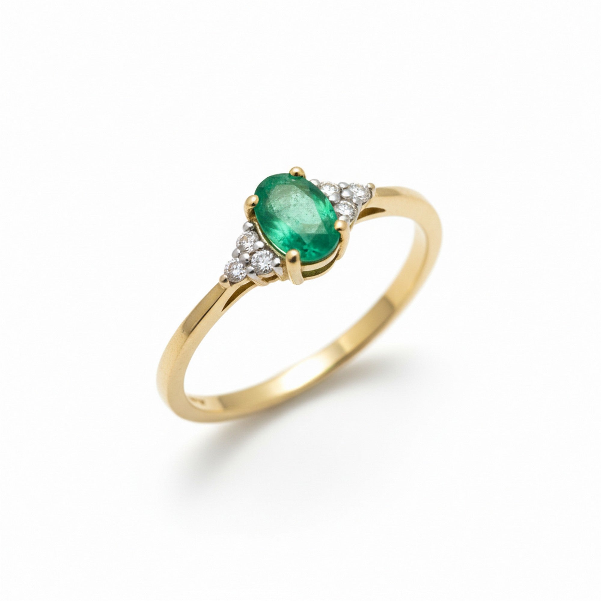 9ct Yellow Gold 0.06ct Diamond & Oval-Cut Emerald Ring GR2374EMDI