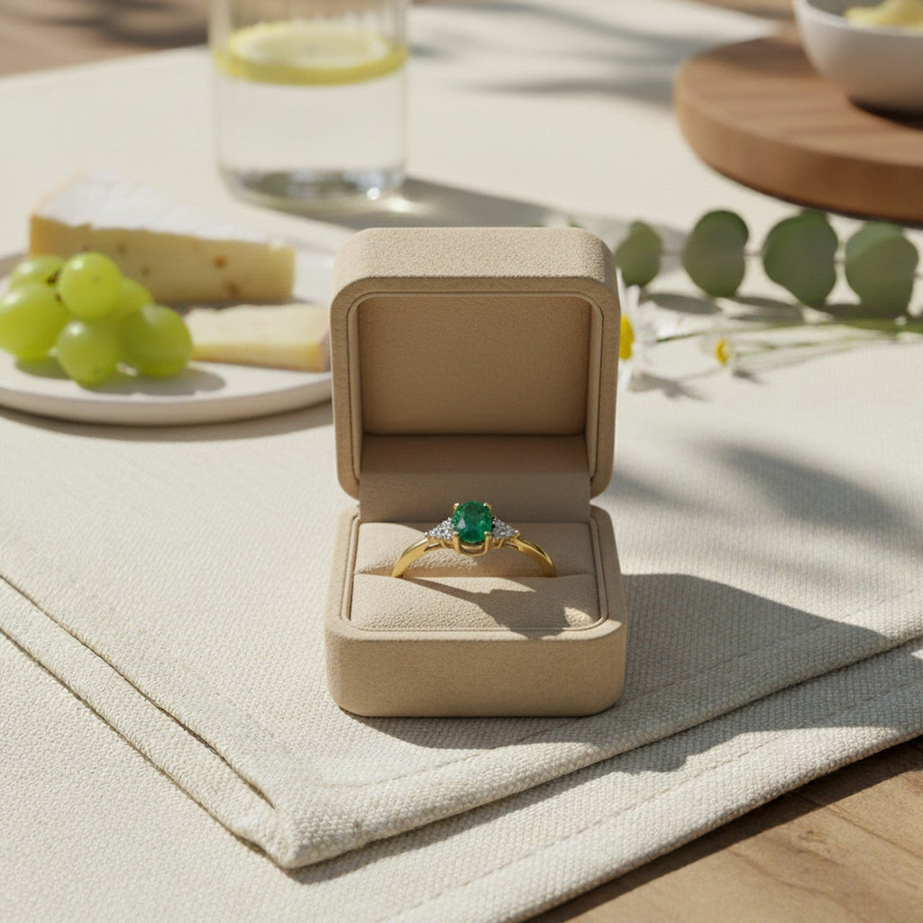 9ct Yellow Gold 0.06ct Diamond & Oval-Cut Emerald Ring GR2374EMDI