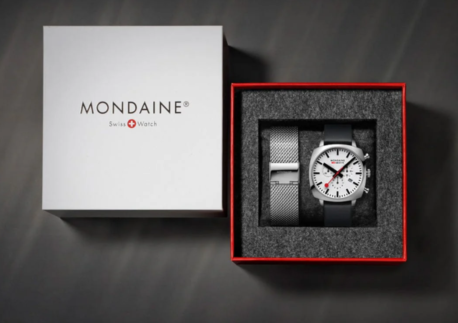 Mondaine Grand Cushion Chronograph (41mm) White Dial / Black Grape Leather Steel Mesh Set MSL.41410.LBV.SET
