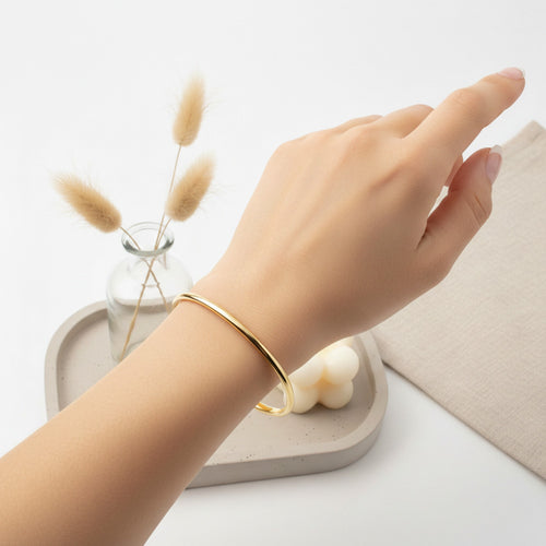9ct Yellow Gold Ladies Plain Hinged Bangle 8705