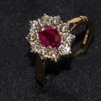 9ct Yellow Gold Large Cluster 0.80ct Diamond & Ruby Oval Centre Ring RR11814DA
